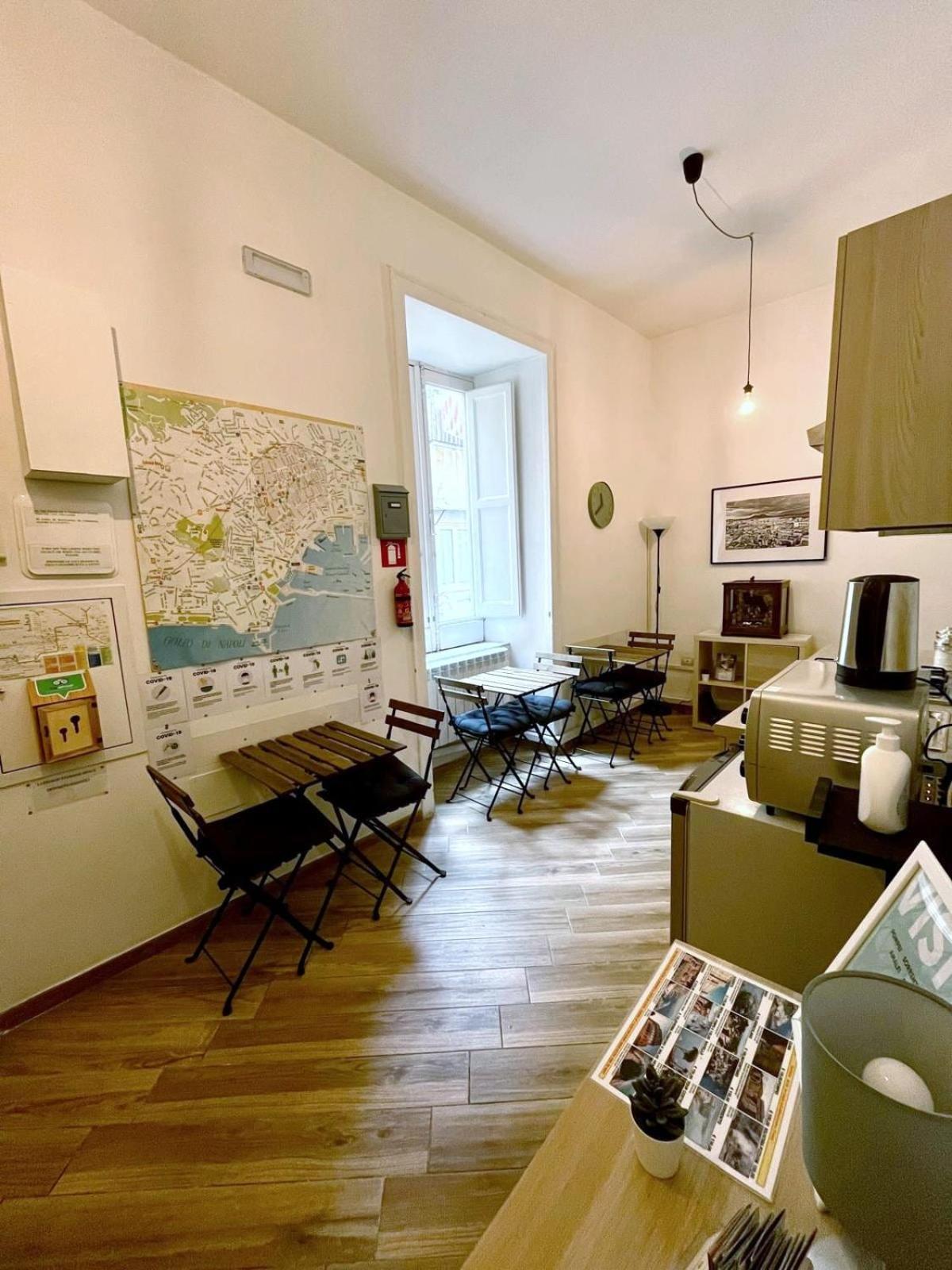 GuestHouse Marcanto - Duomo Napoli Eksteriør billede