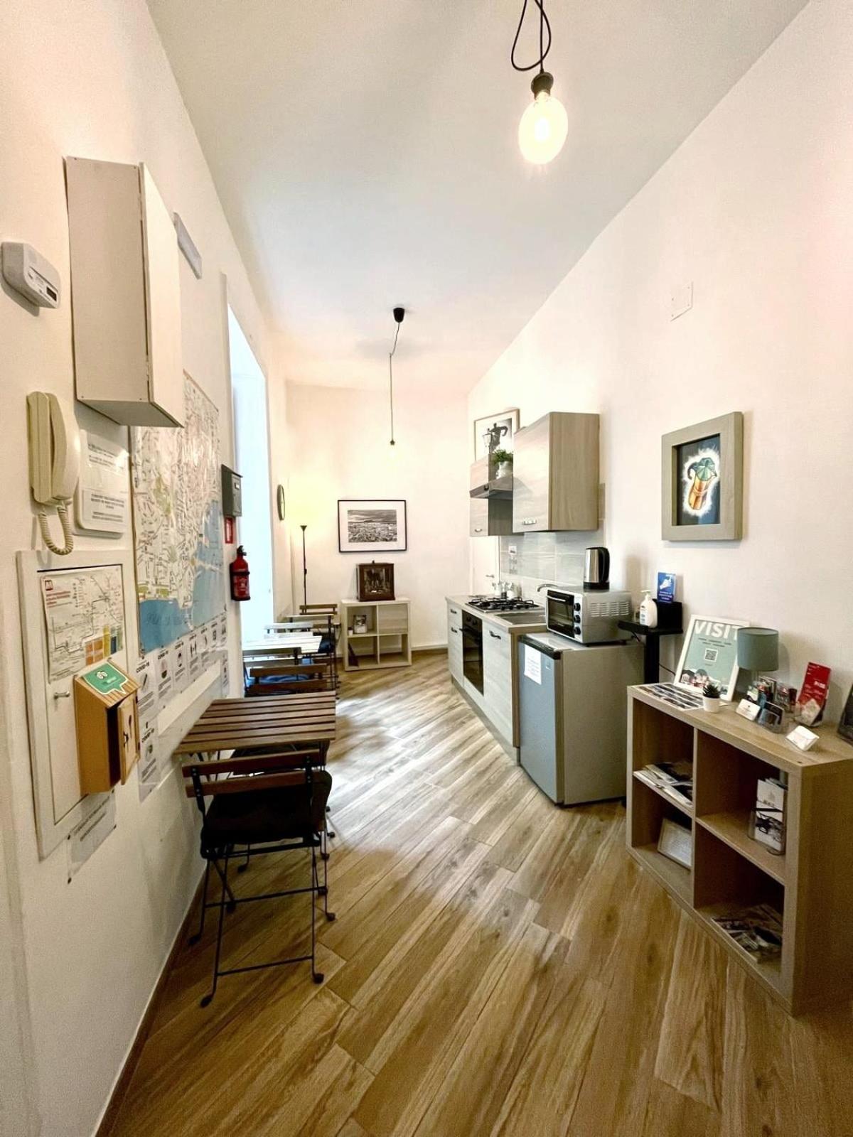 GuestHouse Marcanto - Duomo Napoli Eksteriør billede
